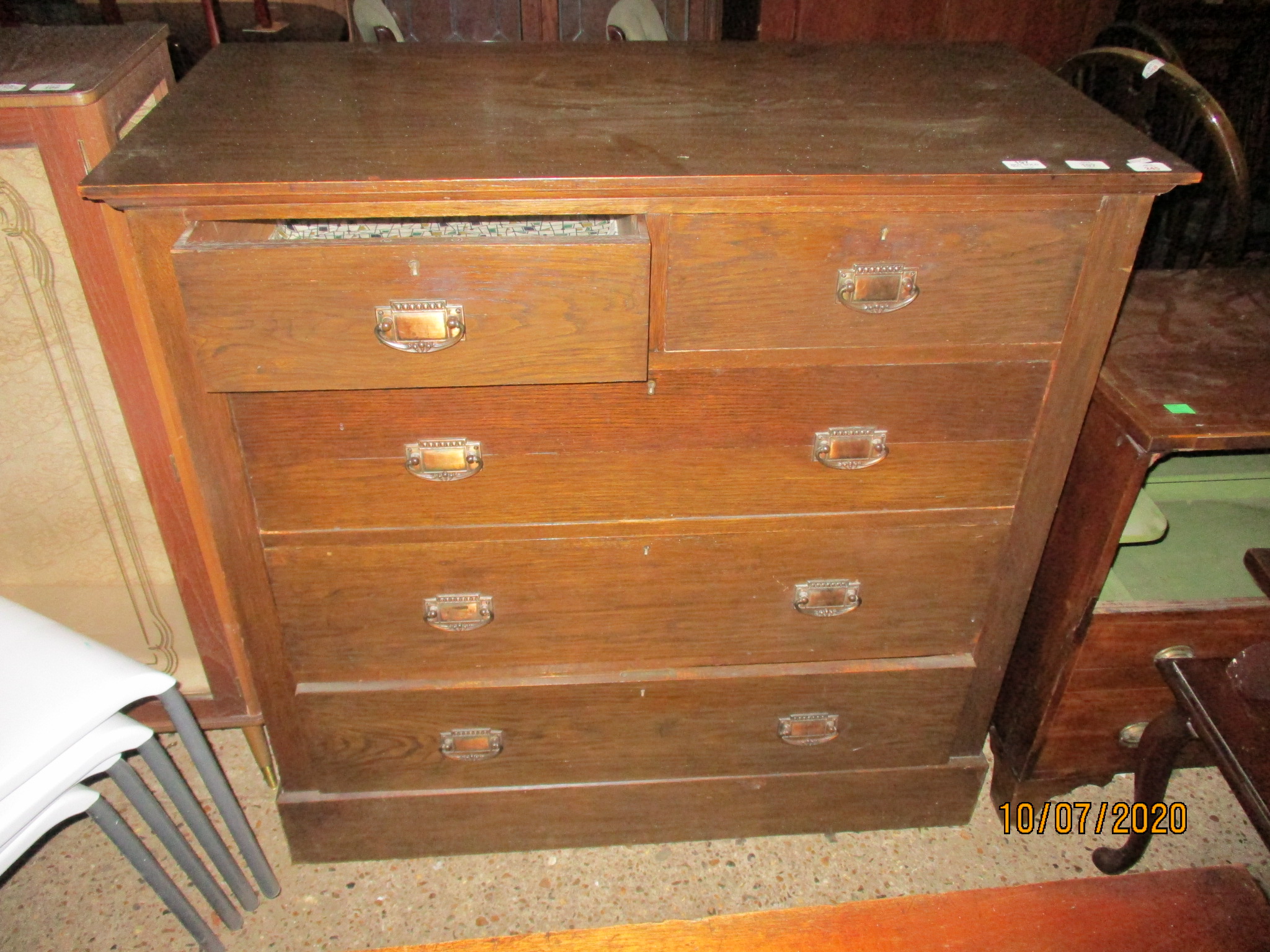 EARLY 20TH CENTURY CHEST OF TWO SHORT OVER THREE LONG DRAWERS, WIDTH APPROX 108CM