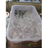 PLASTIC BOX OF VARIOUS DRINKING GLASSES ETC