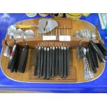 MOUNTED CUTLERY SET