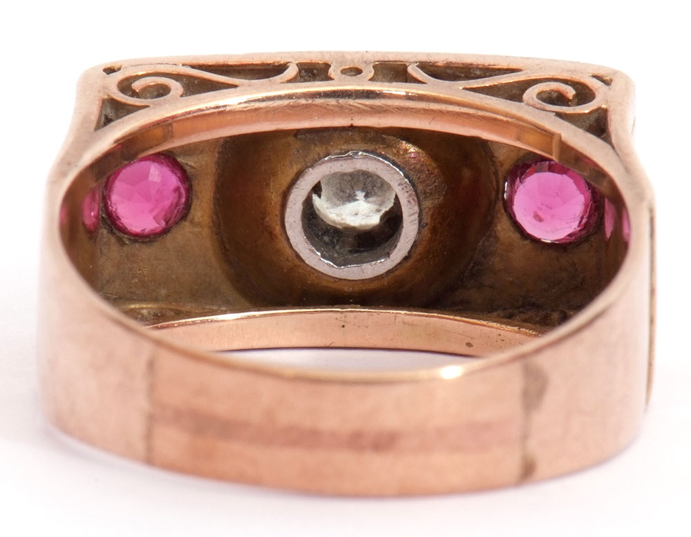 Diamond and ruby ring featuring a round brilliant cut diamond, 0.33ct approx, multi-claw set and - Image 3 of 5