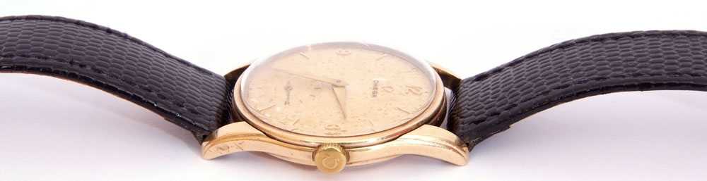 Gent's third quarter of 20th century 9ct gold cased wrist watch with gold hands to a discoloured - Image 4 of 4