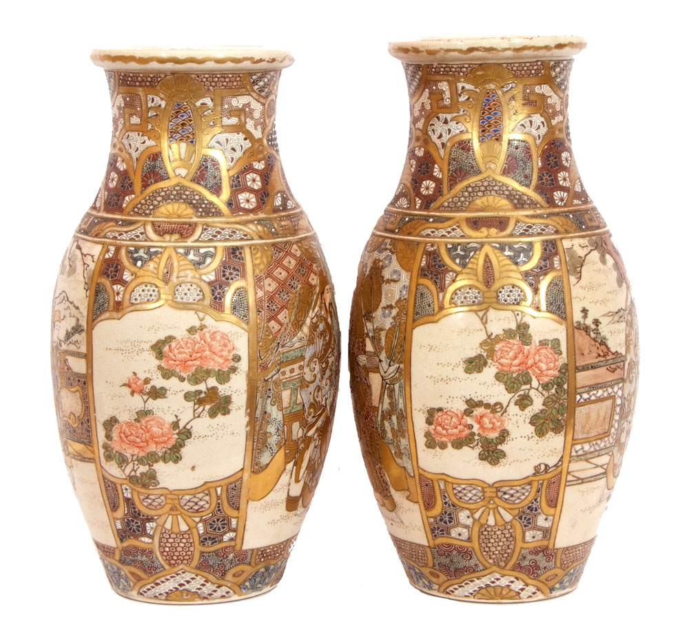 Pair of late 19th century Japanese Satsuma vases with typical decoration in gilt and polychrome of - Image 2 of 5