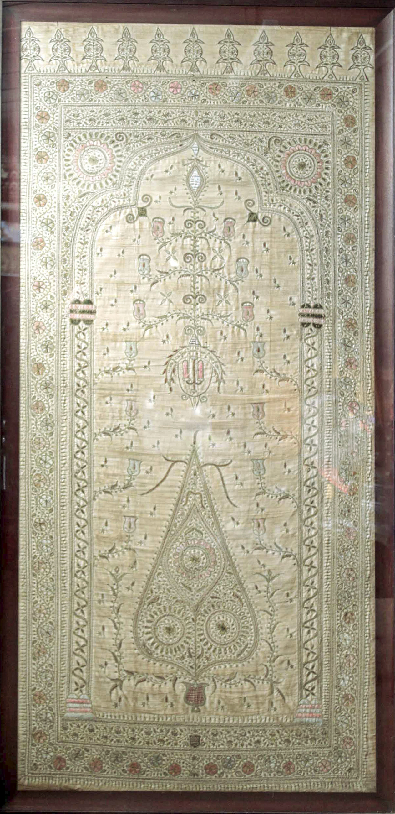 Large silk and gilt filigree embroidered wall hanging or table cloth of Persian or Oriental