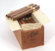 Box of 25 Astral Lugos hand made cigars (Honduras) in a box with sliding cover, 18.5cm wide