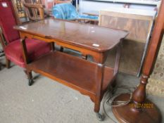 MID-20TH CENTURY MAHOGANY TEA TROLLEY, APPROX 90 X 47CM