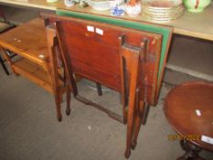 MID C20TH FOLDING CARD TABLE