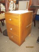 SMALL MID-20TH CENTURY THREE DRAWER BEDSIDE CABINET, WIDTH APPROX 36CM