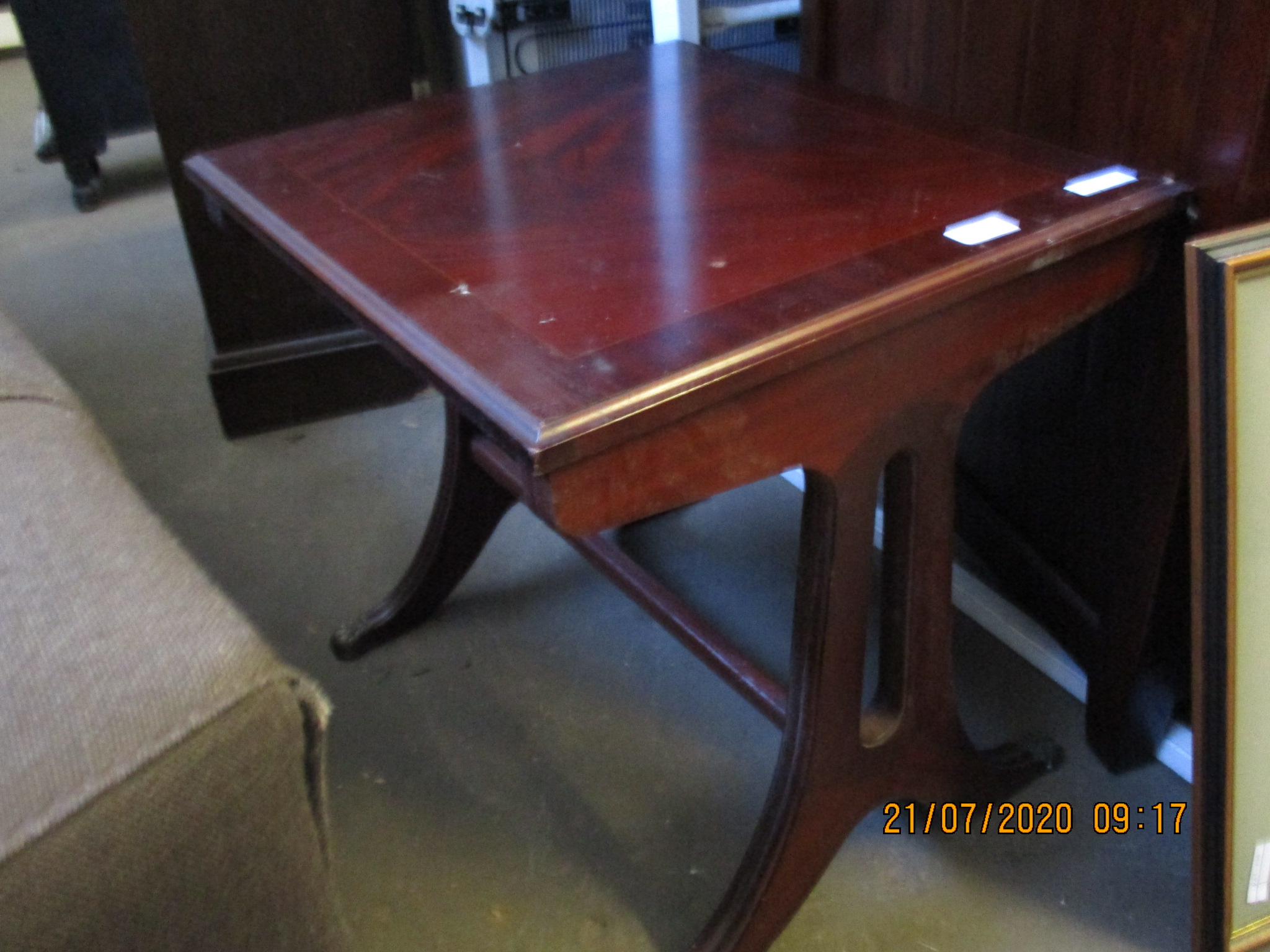 REPRODUCTION MAHOGANY INLAID OCCASIONAL TABLE