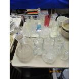 TRAY OF VARIOUS GLASS WARE, DECANTER, TANKARDS ETC