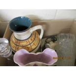 BOX CONTAINING VARIOUS CERAMIC AND GLASS CLEARANCE ITEMS