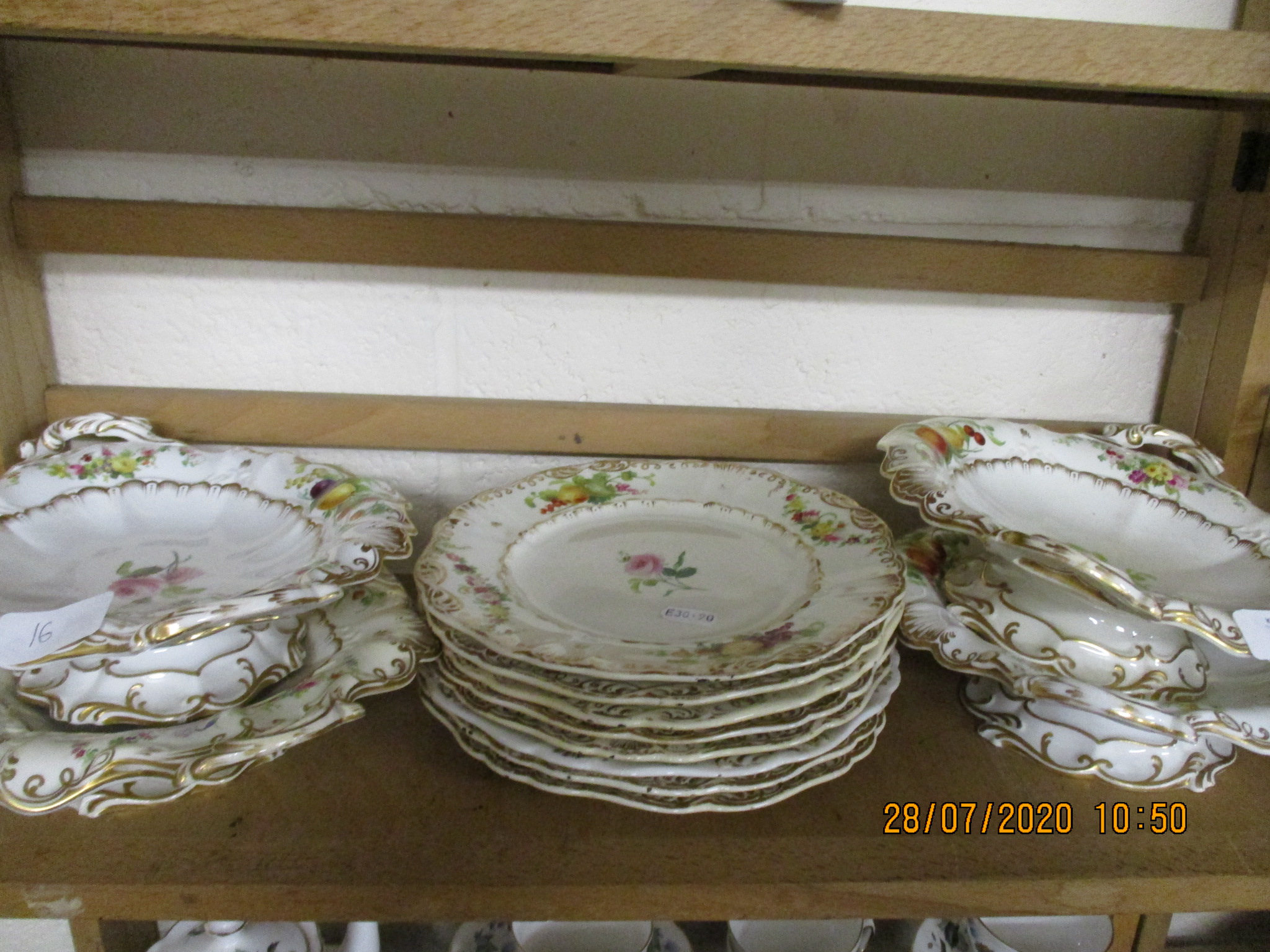 QUANTITY OF FLORAL AND GILT EARTHENWARE INCLUDING SERVING DISHES ETC
