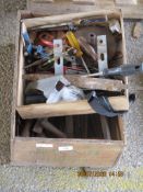 BOX OF MIXED TOOLS