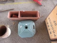 TWO PLASTIC PLANTERS AND UMBRELLA STAND