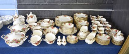 Extensive quantity of Royal Albert "Old Country Roses" comprising dinner service, 12 place