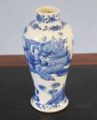 19th century Chinese vase with blue and white decoration