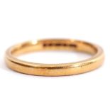 22ct gold wedding ring of plain polished design, 2.4gms, size G