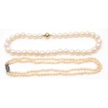 Mixed Lot: modern single row of large simulated pearls to a 375 stamped spear clasp, together with a