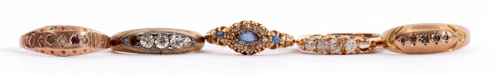 Mixed Lot: early 20th century 18ct gold sapphire and diamond cluster ring, Birmingham, 1903, size P,