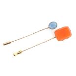 Mixed Lot: antique stick pin, the finial with a rectangular carnelian stone together with a 9ct