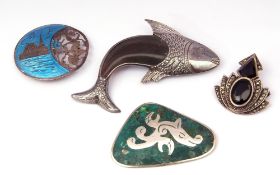 Mixed Lot: Siam sterling and enamel brooch, a Mexican sterling and enamel brooch, a 925 onyx and