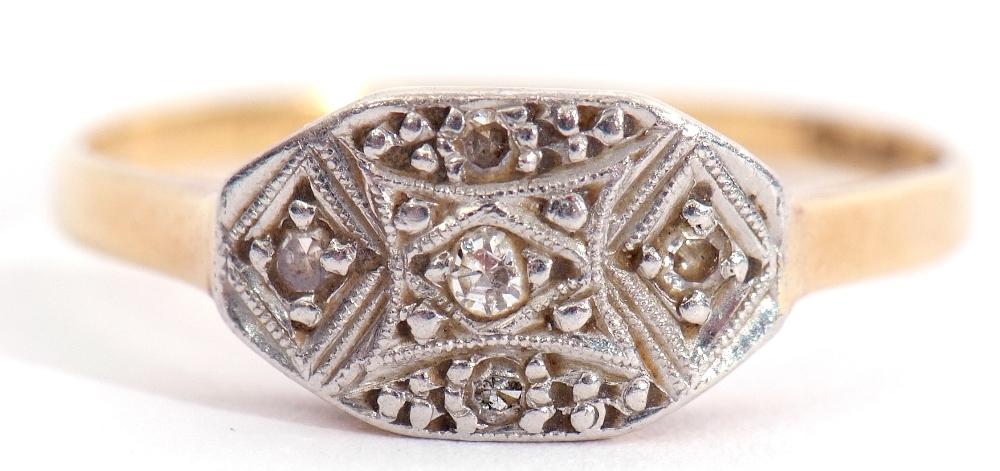 Precious metal diamond cluster ring, the shaped oval plaque set with five small single cut diamonds, - Image 10 of 10