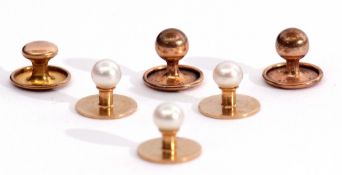 Mixed Lot: cased set of three yellow metal and pearl finial collar studs, the case marked "Gass &