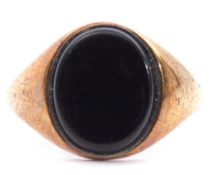 9ct gold and black onyx panel signet ring, size O