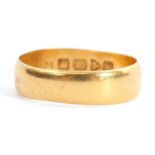 22ct gold wedding ring of plain polished design, Chester 1908, 3.4gms, size M