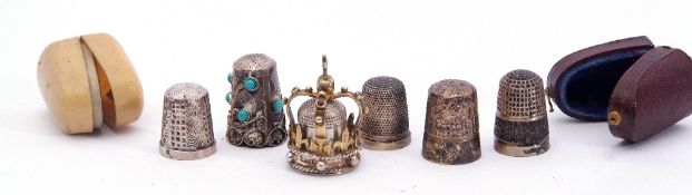 Mixed Lot: silver Coronation thimble in a silver gilt and jewelled crown holder, 4 various silver
