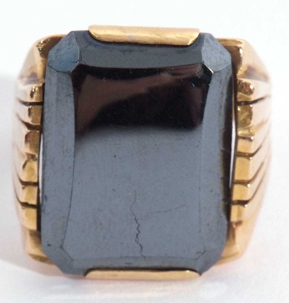 Mid-grade yellow metal and haematite signet ring, the rectangular shaped panel 18 x 9mm, raised - Image 10 of 10