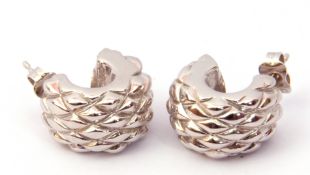 Pair of modern 750 stamped white hoop earrings, diamond cut textured design, with post fittings, 3.