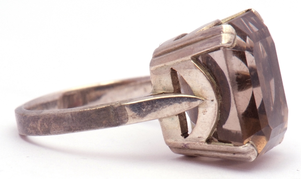 Modern stepped cut quartz dress ring raised in a pierced box white metal mount, size M - Image 2 of 6
