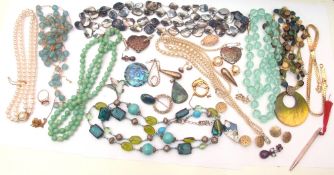 Quantity of costume jewellery, simulated pearls, broken necklaces etc