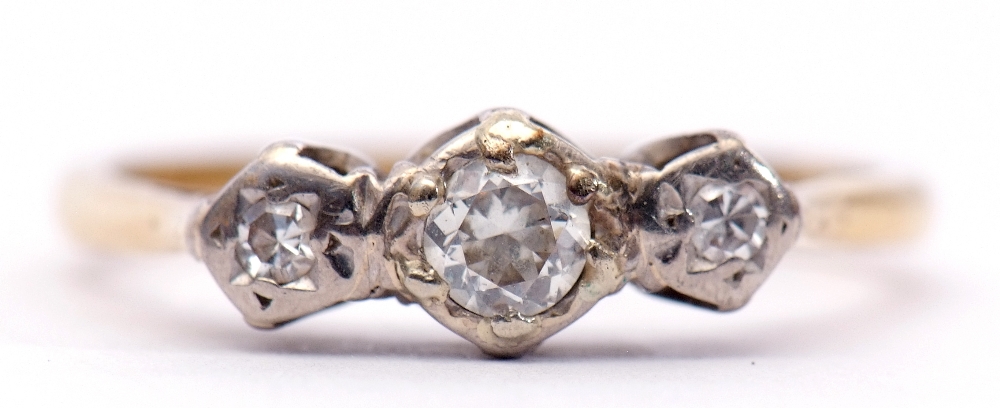 Precious metal three stone diamond ring featuring 3 graduated diamonds, each in an illusion setting, - Image 7 of 7