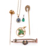 Mixed Lot: 9ct gold and turquoise brooch, a horseshoe and riding crop design, Birmingham 1900, a