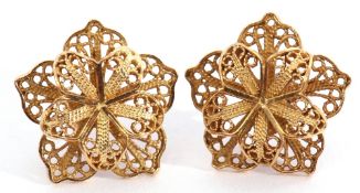 Pair of mid-grade yellow metal filigree earrings, stylised flower design, post fittings, 4.6gms