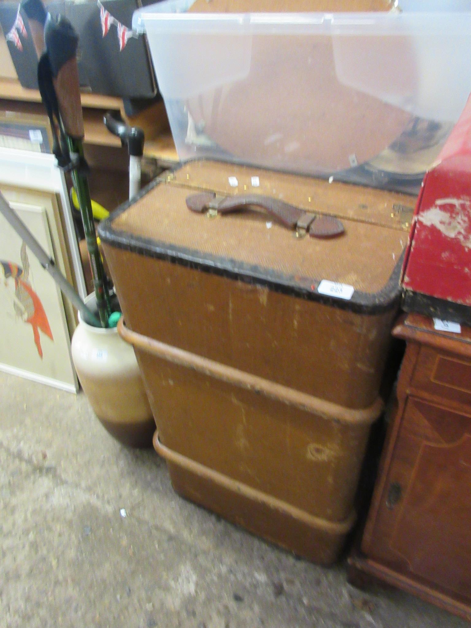 VINTAGE TRAVELLING TRUNK, WIDTH APPROX 78CM