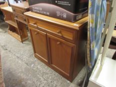 MODERN LOW SIDE CABINET, WIDTH APPROX 80CM