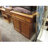 MODERN LOW SIDE CABINET, WIDTH APPROX 80CM