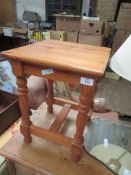 SMALL MODERN PINE SIDE TABLE, WIDTH APPROX 34CM