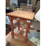 SMALL MODERN PINE SIDE TABLE, WIDTH APPROX 34CM