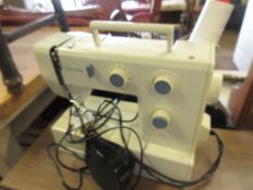 BERNETTE 440 VINTAGE ELECTRIC SEWING MACHINE WITH FOOT PEDAL