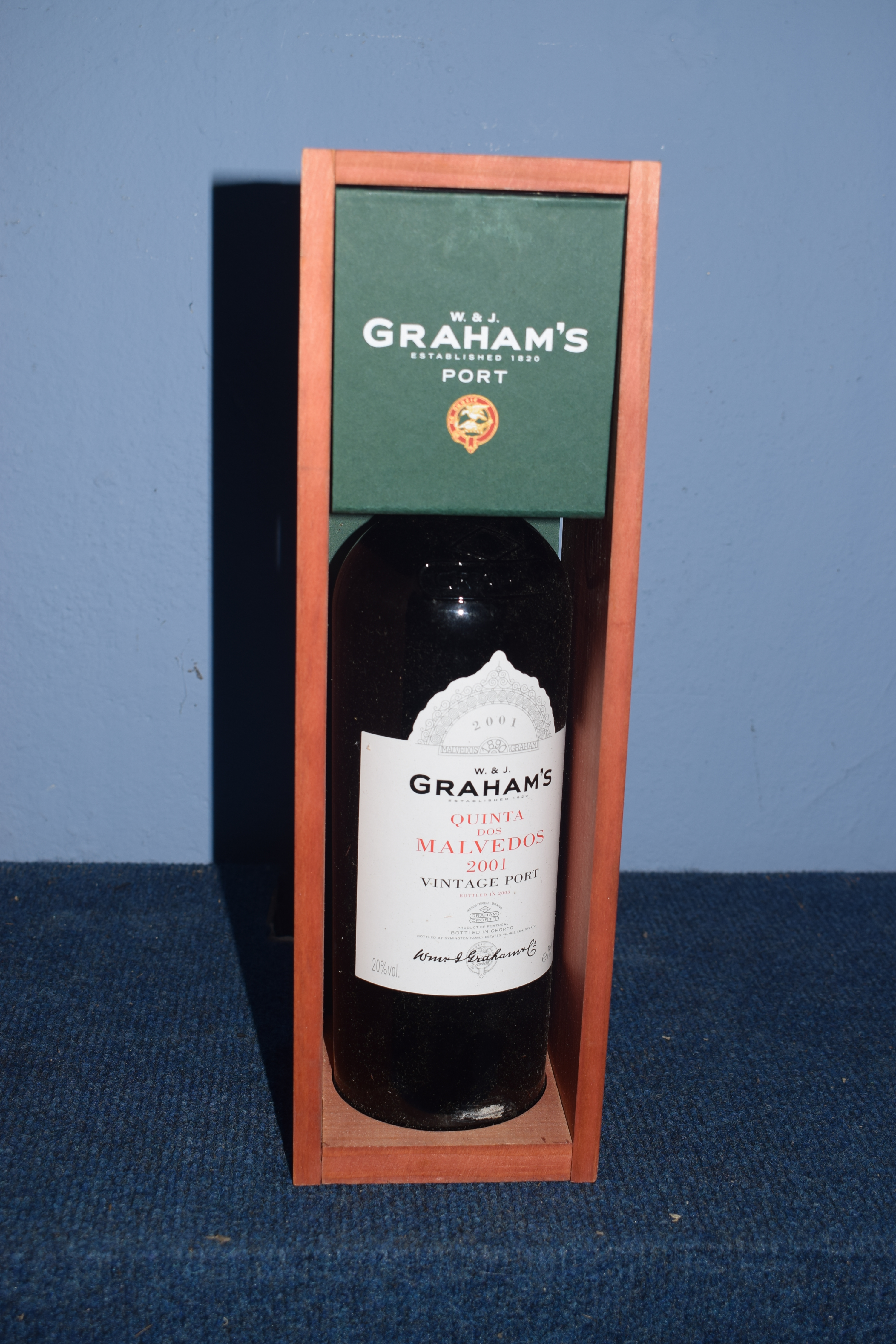 1 bt 2001 Grahams Quinta dos Malvedos Vintage Port (owc)