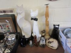 SELECTION OF CAT ORNAMENTS INCLUDING A VERY LARGE AND IMPRESSIVE CERAMIC CAT WITH MOULDED