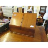 EARLY 20TH CENTURY MAHOGANY STATIONERY BOX WITH INKWELLS, WIDTH APPROX 40CM