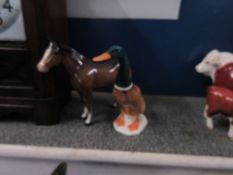 SMALL BESWICK HORSE TOGETHER WITH A BESWICK FIGURE OF A DUCK