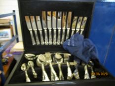 CUTLERY CANTEEN CONTAINING A SET OF SILVER PLATED CUTLERY WITH MAPPIN & WEBB BRANDED POLISHING