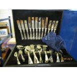 CUTLERY CANTEEN CONTAINING A SET OF SILVER PLATED CUTLERY WITH MAPPIN & WEBB BRANDED POLISHING