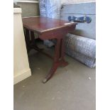 REPRODUCTION MAHOGANY INLAID OCCASIONAL TABLE