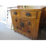 20TH CENTURY ARTS & CRAFTS STYLE CABINET WITH TWO DRAWERS OVER TWO DOORS, 87CM WIDE